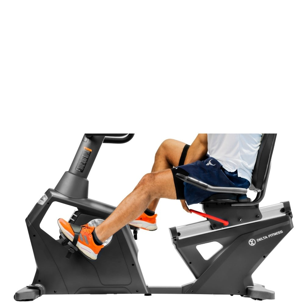 دلتا فتنس دراجة بوضعية الجلوس DF-2000RB | 32 مستوى مقاومة ونظام تشغيل ذاتي