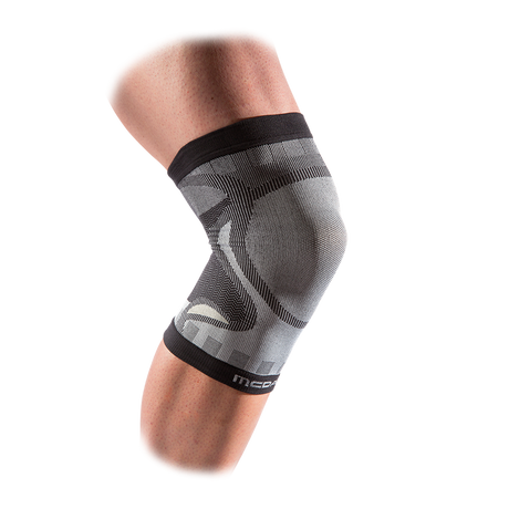 Knee Sleeve 4-Way Seamless Elastic M - Delta Fitness